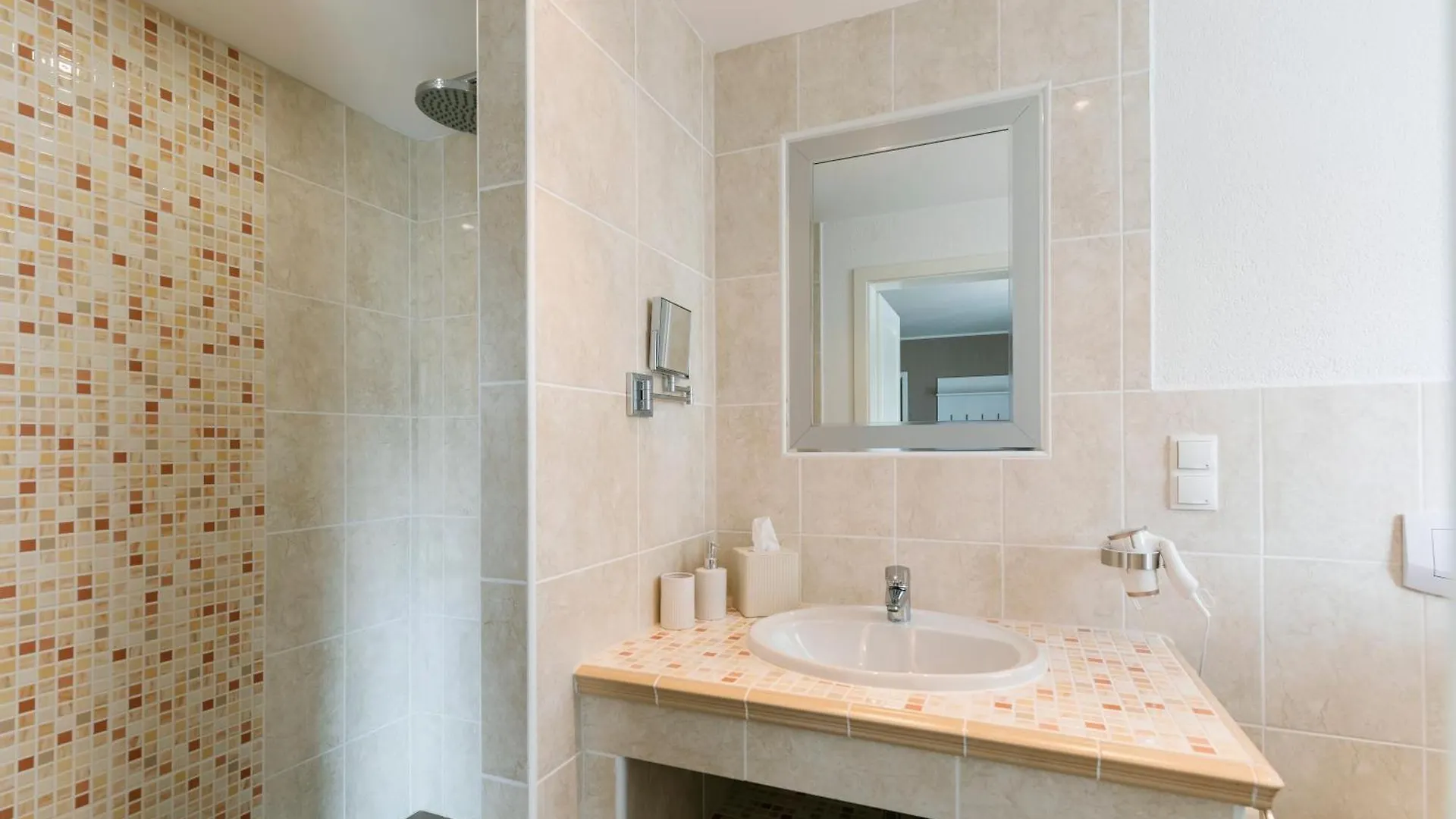 Memory - Ferienapartments & Zimmer - Mediterraner Flair In Der Rhoen Bischofsheim an der Rhön Gasthof